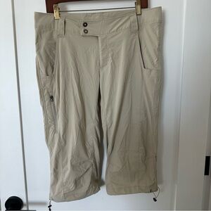 Columbia hiker shorts / capris